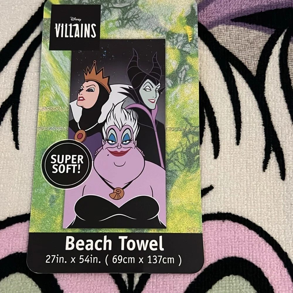 Disney Villains Beach Towel - Pink and Black NWT